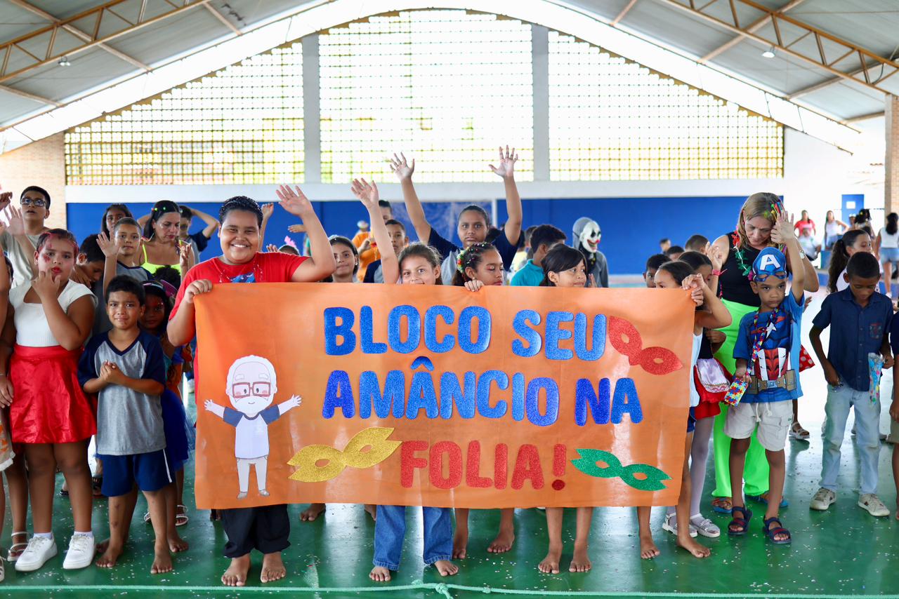Carnaval nas escolas de Atalaia celebra cultura, alegria e aprendizado